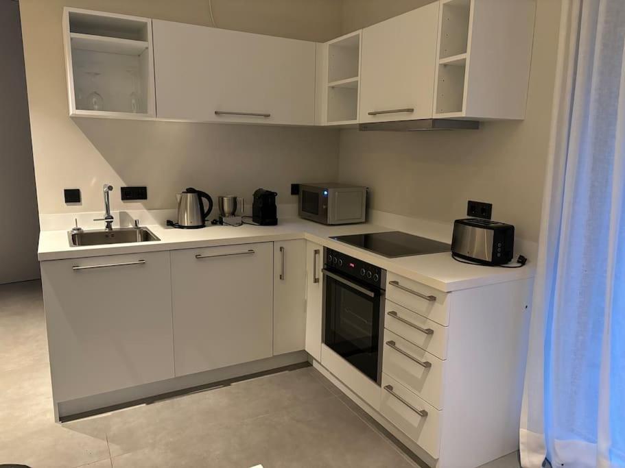 Wunderschoene Nahe Koeln Und Duesseldorf Apartment